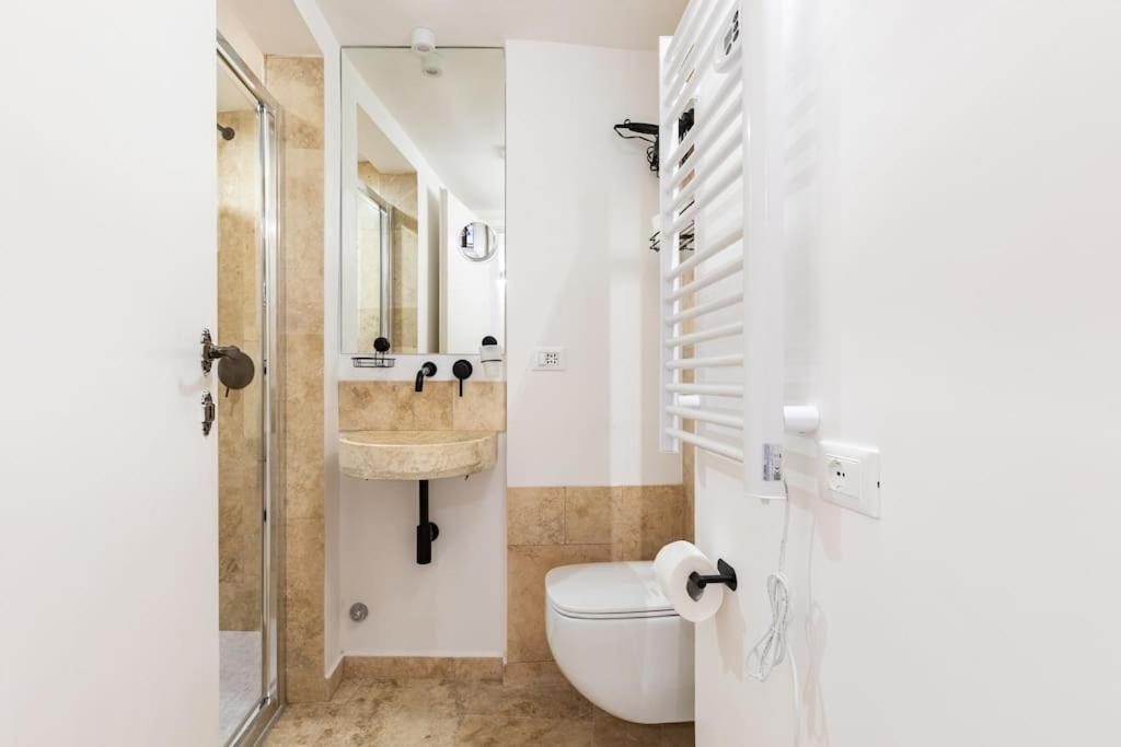 Bottega Augustea Duplex Apartment In Monti 罗马 外观 照片