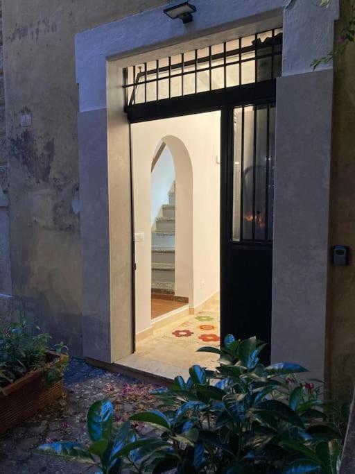 Bottega Augustea Duplex Apartment In Monti 罗马 外观 照片