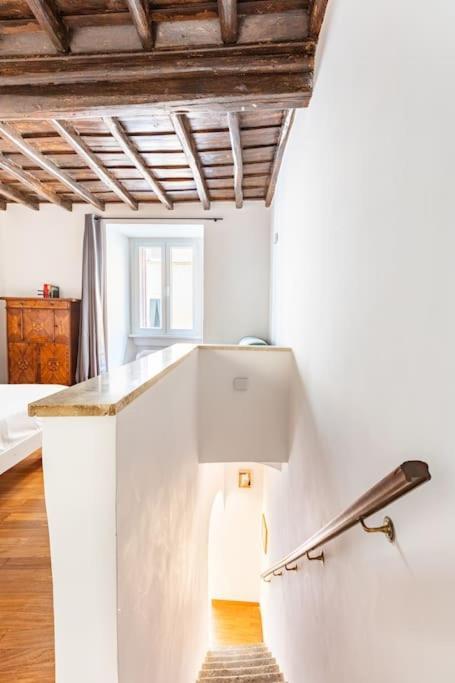 Bottega Augustea Duplex Apartment In Monti 罗马 外观 照片