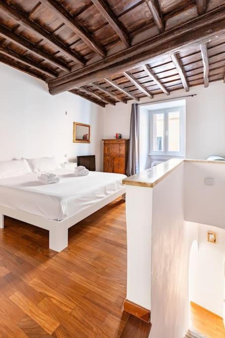 Bottega Augustea Duplex Apartment In Monti 罗马 外观 照片