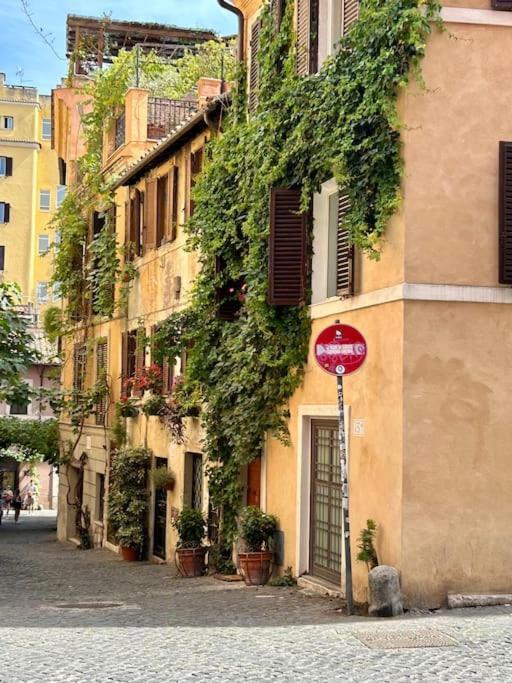 Bottega Augustea Duplex Apartment In Monti 罗马 外观 照片